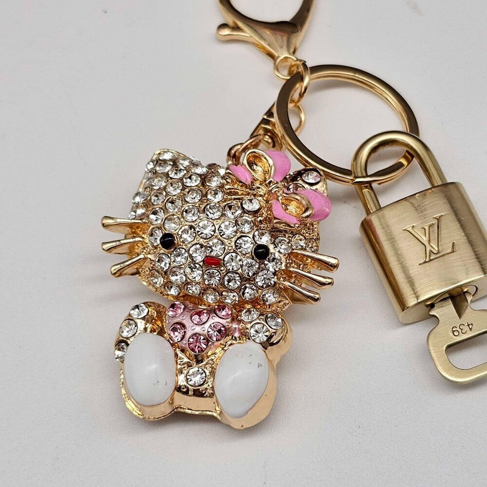 LV Authentic Gold Padlock 🔒 Key Set w/ Unbranded Hello Kitty Keychain Charm - Picture 5 of 8